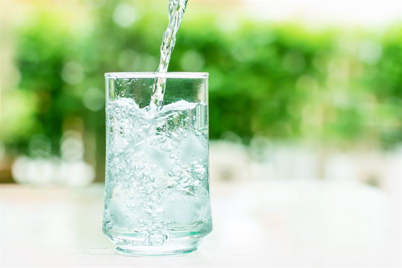 Picie wody a oczyszczanie organizmu z toksyn